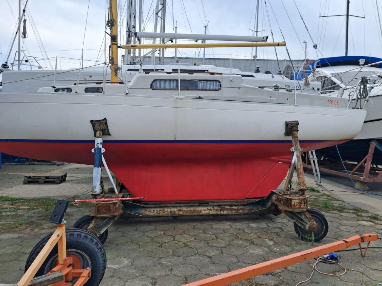 Albin Vega 27