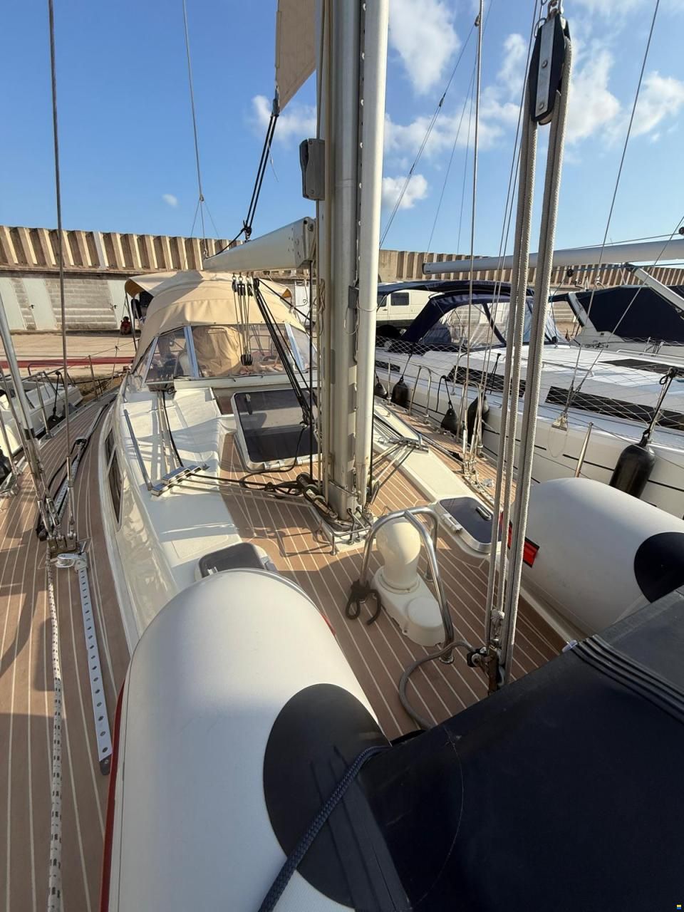 Bavaria Lagoon 390