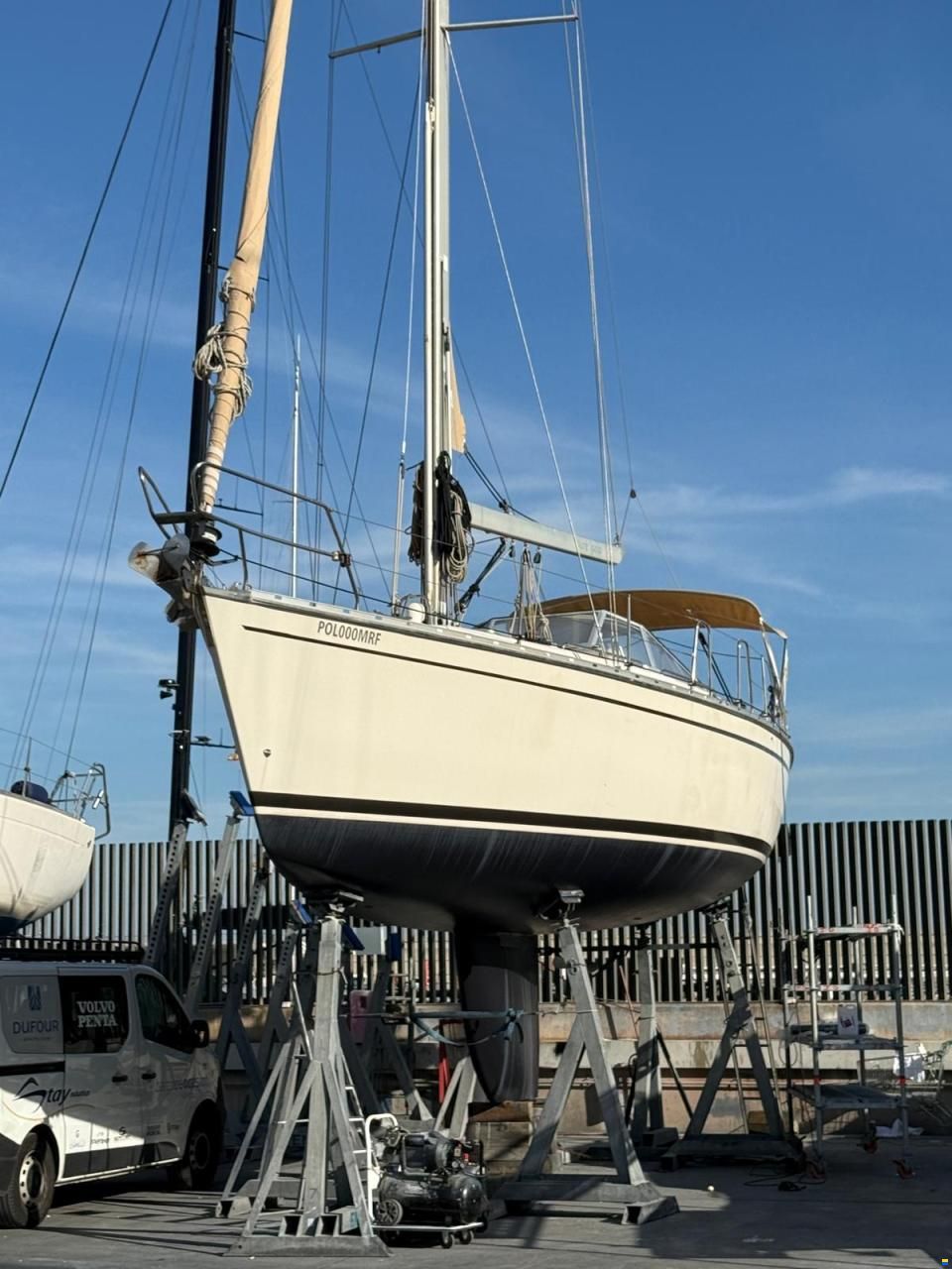 Bavaria Lagoon 390