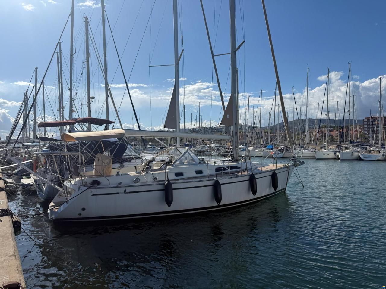 Bavaria Lagoon 390