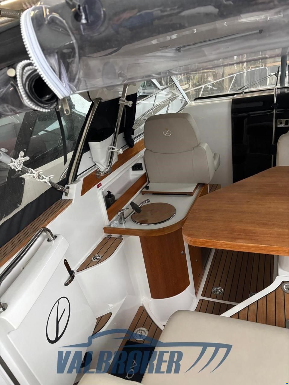 Aquador 28 HT