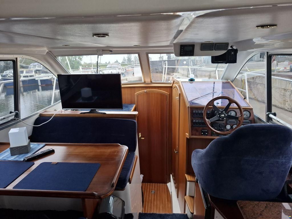 Sportcruiser Galeon Flybridge 280