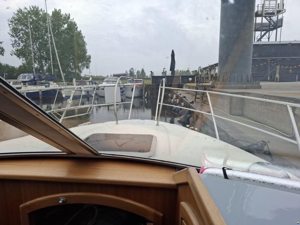 Sportcruiser Galeon Flybridge 280