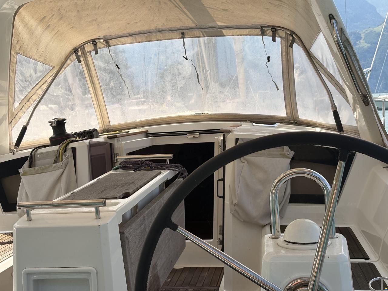 Beneteau Oceanis 35 Weekender