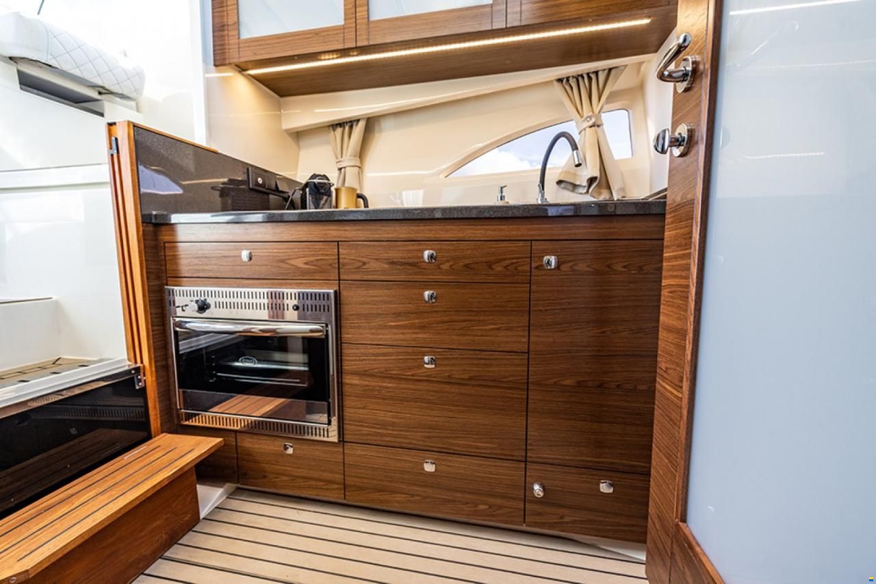 Marex 310 Sun Cruiser