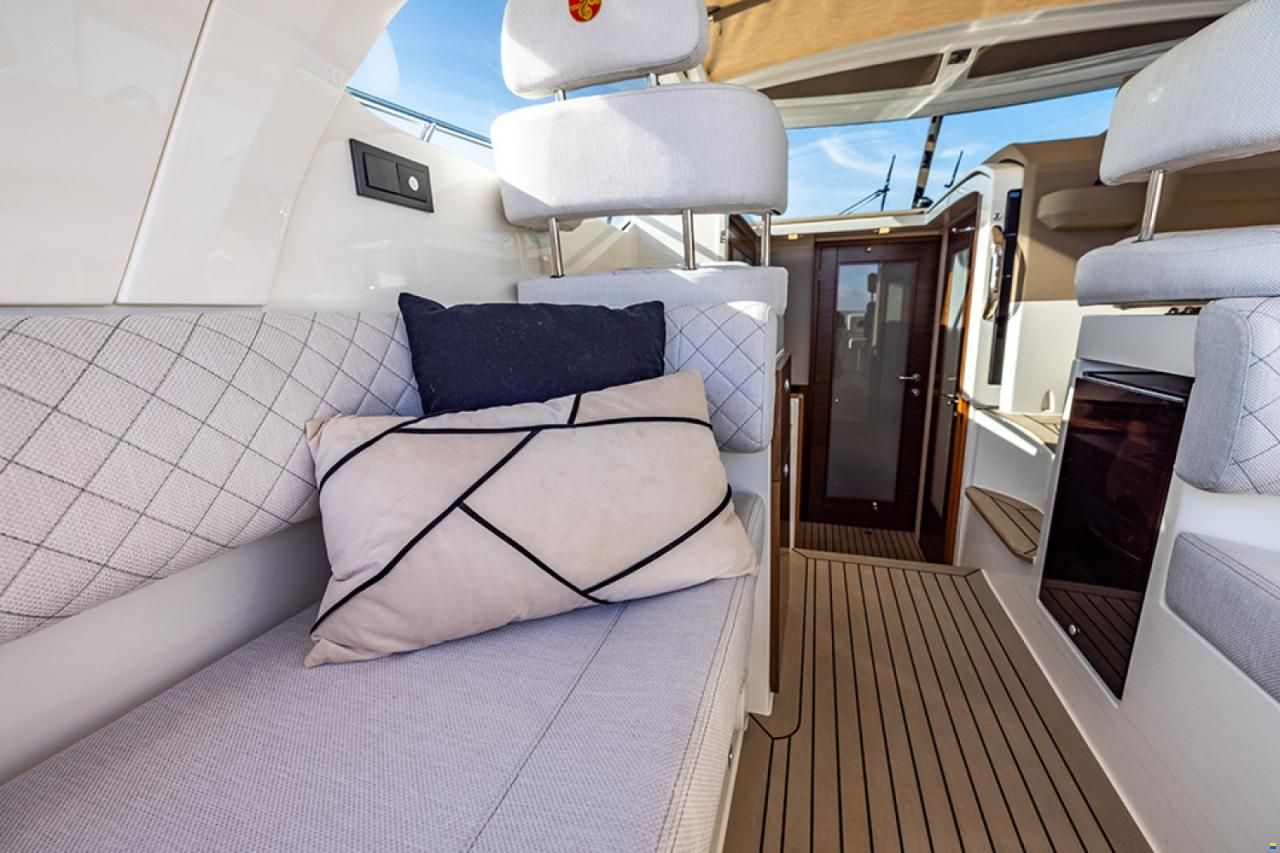 Marex 310 Sun Cruiser
