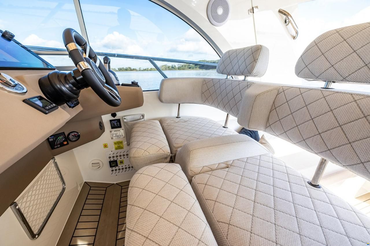Marex 310 Sun Cruiser