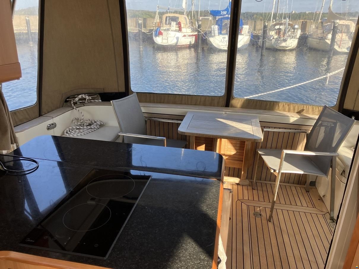 Seaway Greenline 33 Hybrid