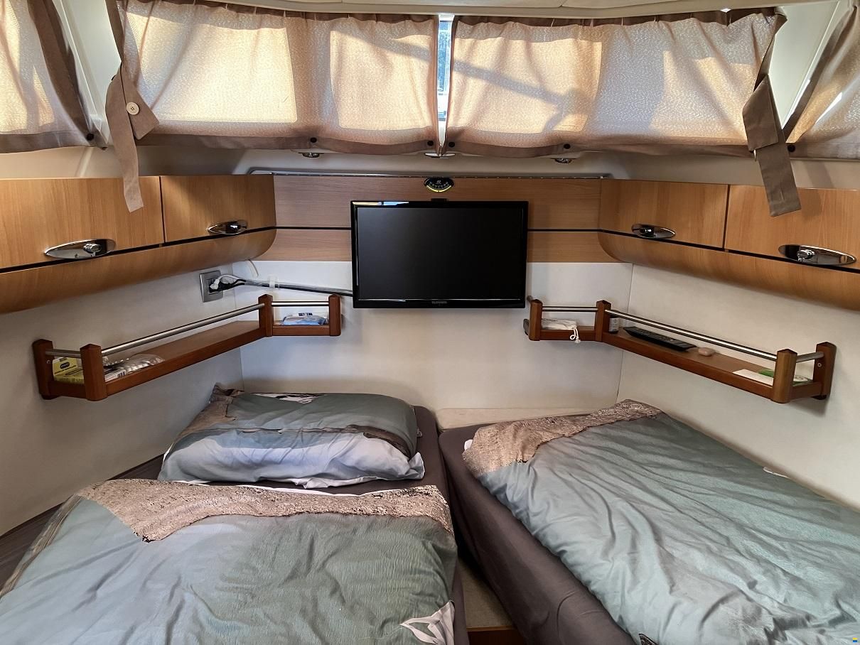 Seaway Greenline 33 Hybrid