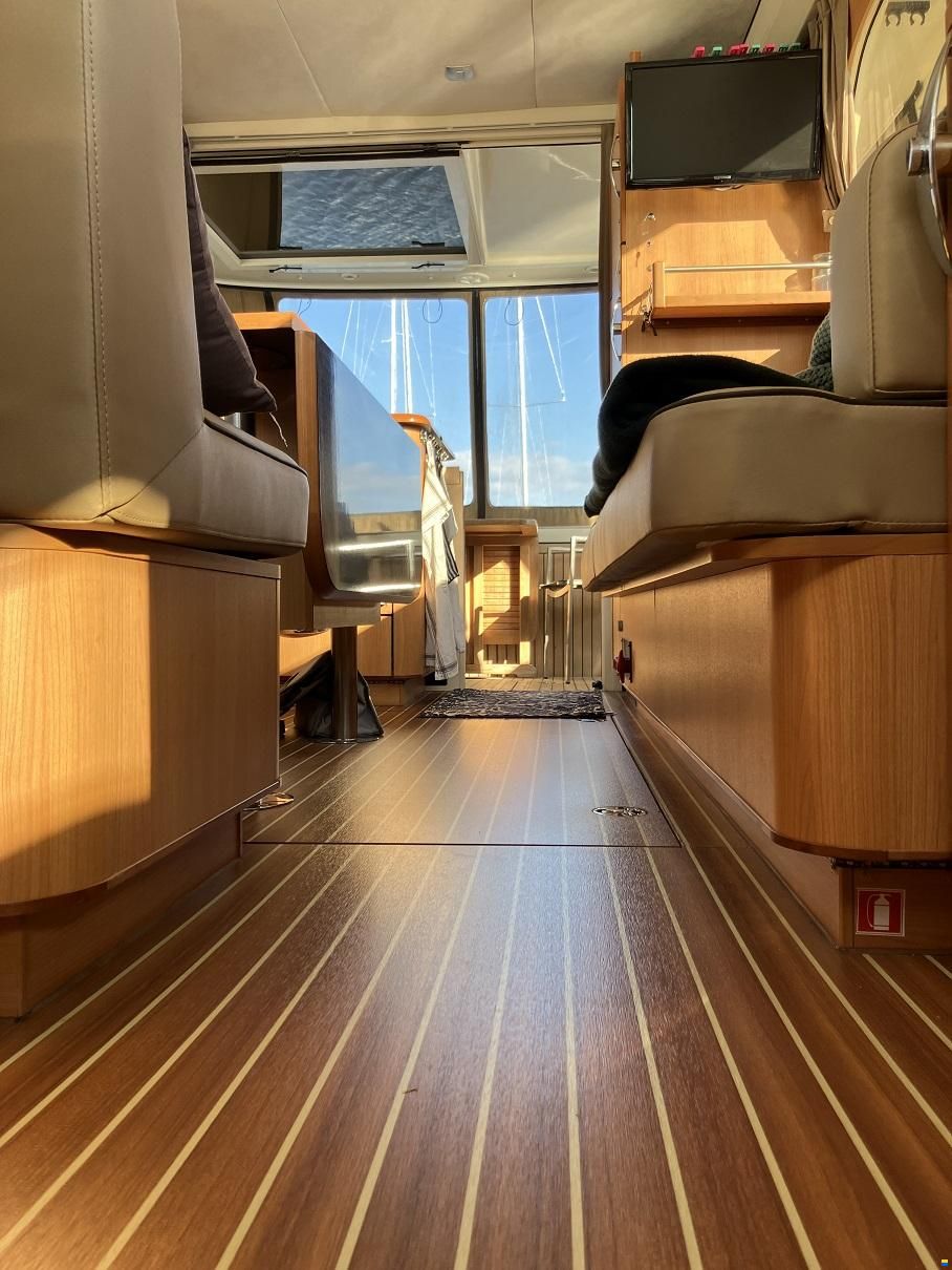 Seaway Greenline 33 Hybrid