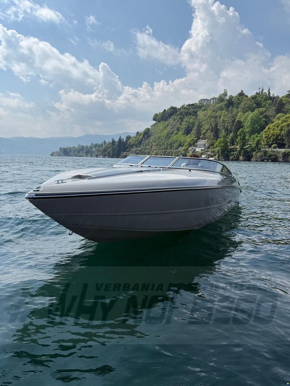 Stingray Cuddy 225 SX