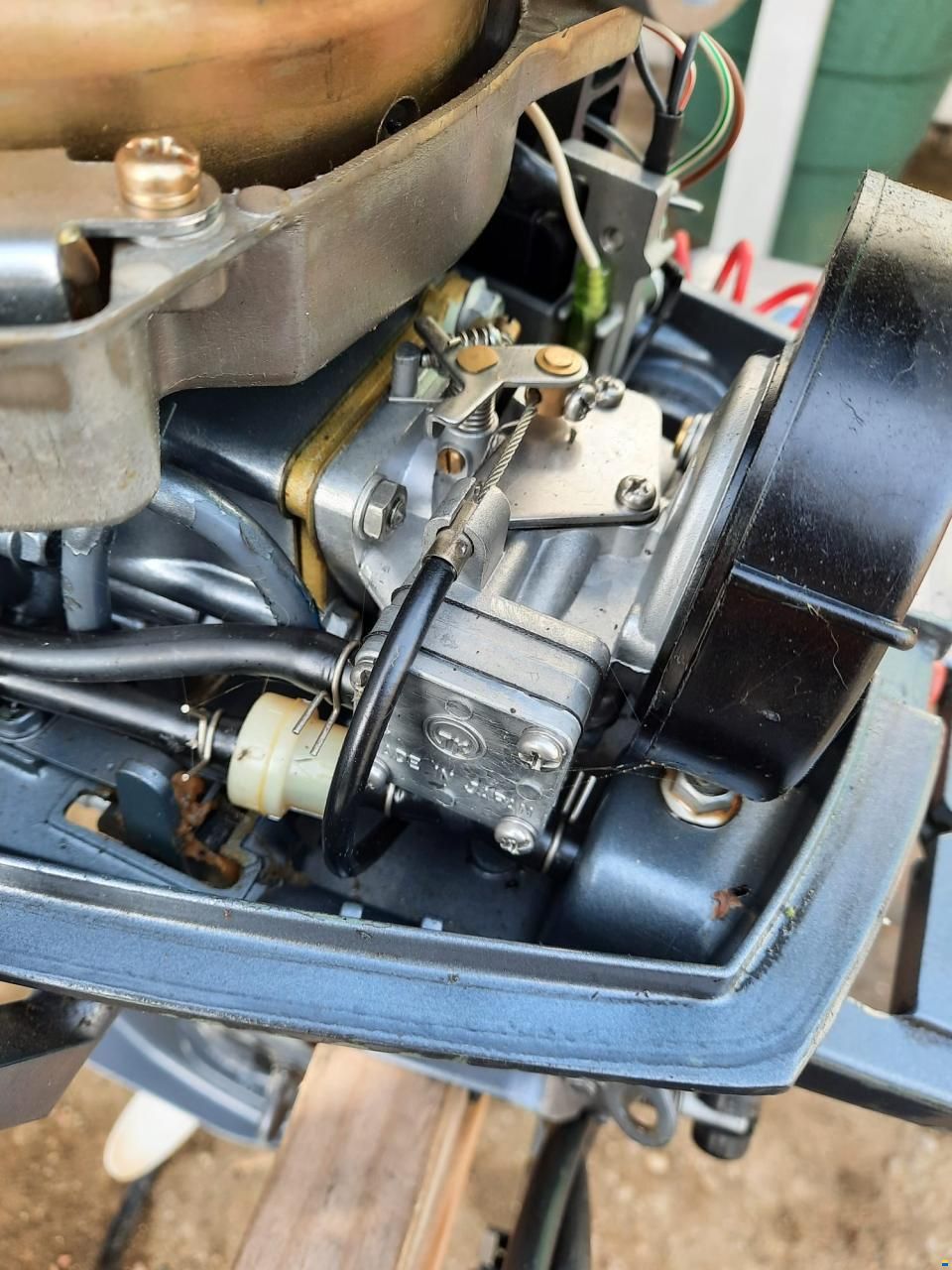 Yamaha F200