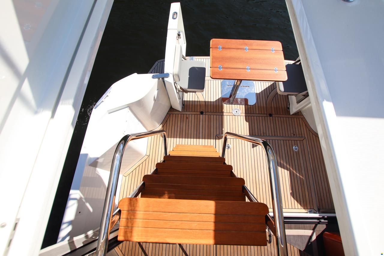 Beneteau Swift Trawler 30
