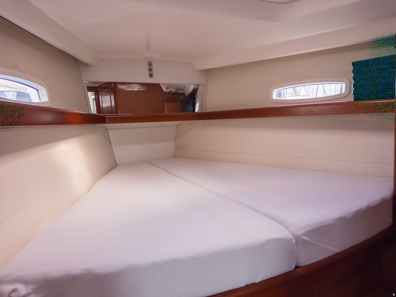 Beneteau Oceanis 43