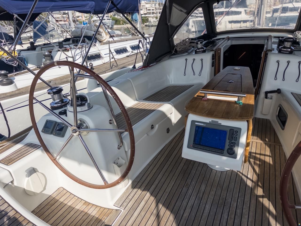 Beneteau Oceanis 43