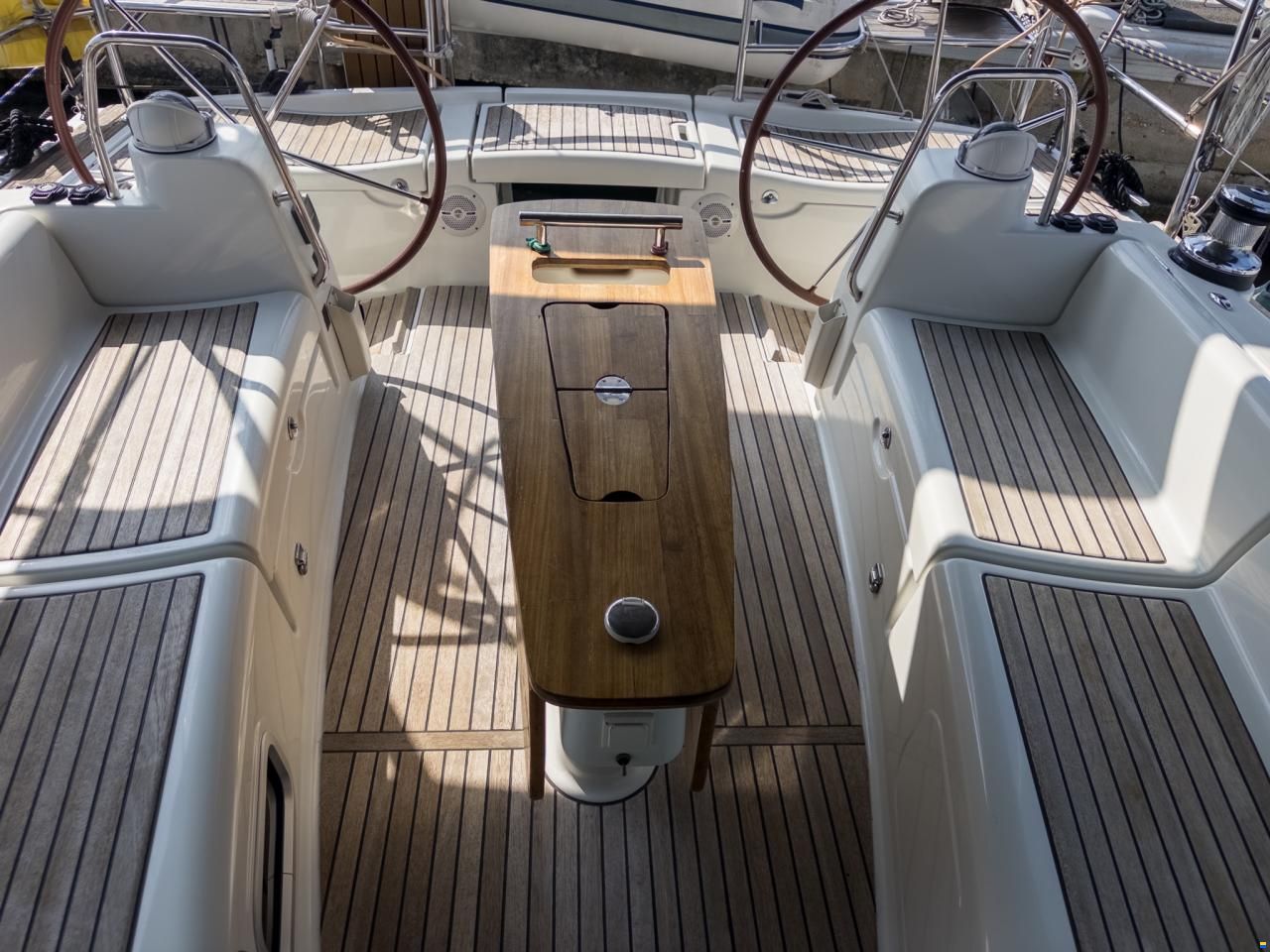 Beneteau Oceanis 43