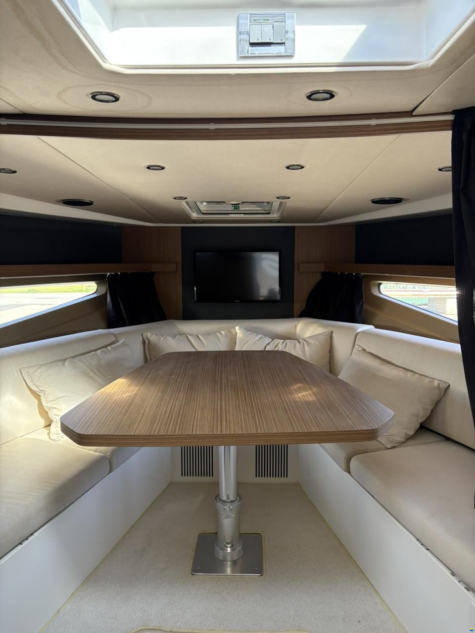 Azimut Atlantis 34