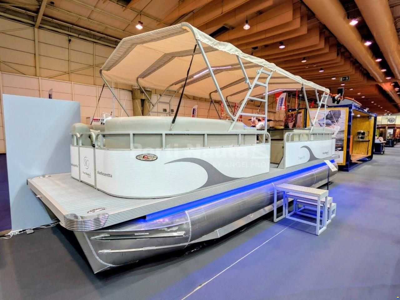 SharkCaretta C8