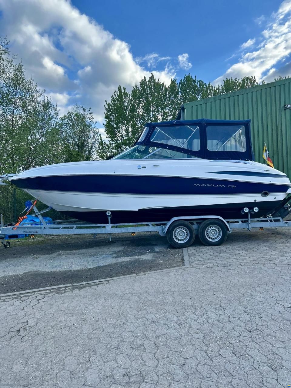 Maxum 2400 SC3
