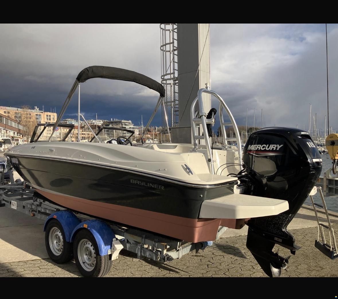 Bayliner E18