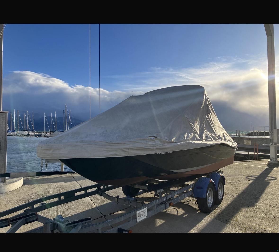 Bayliner E18