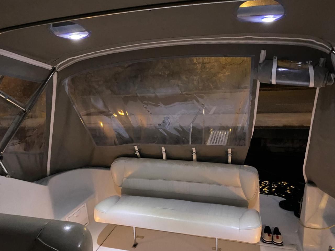 Crownline CR330
