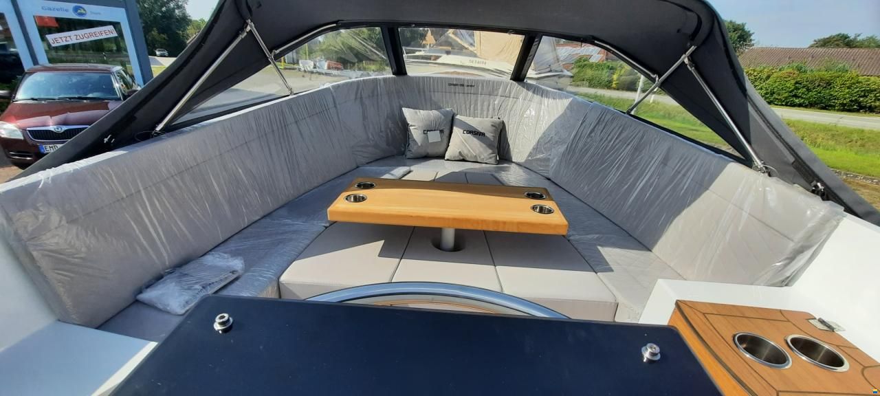 Corsiva 650 TENDER