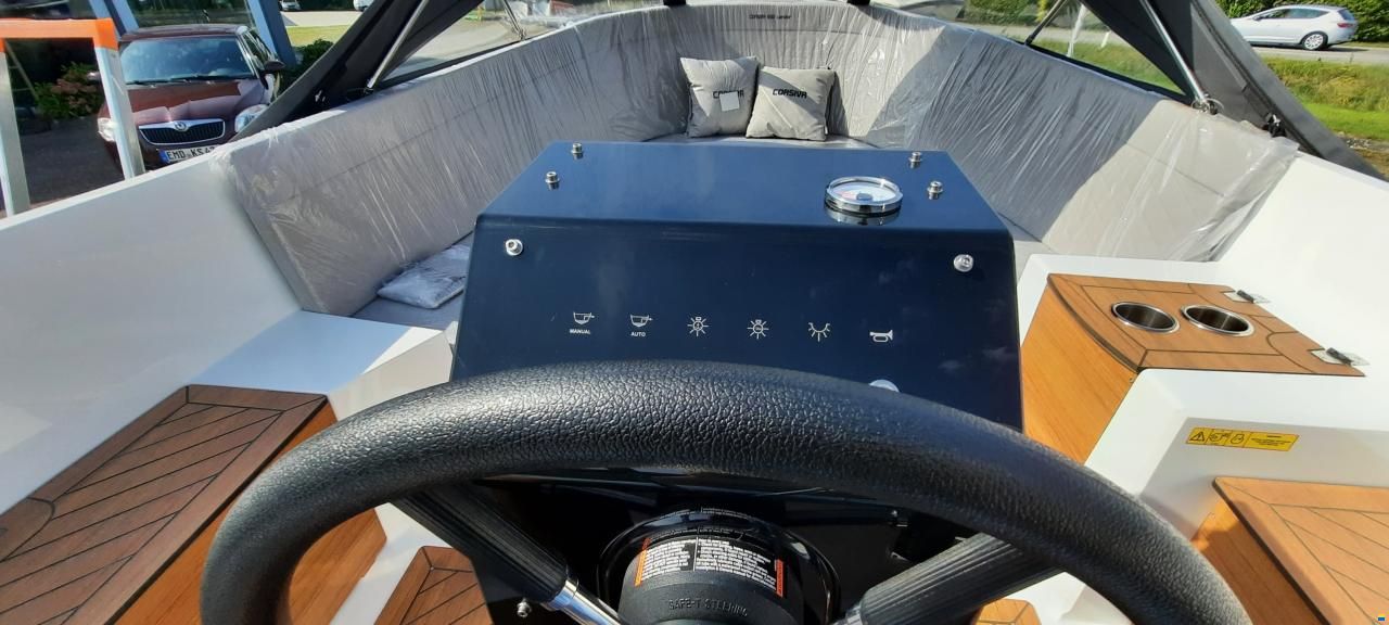 Corsiva 650 TENDER