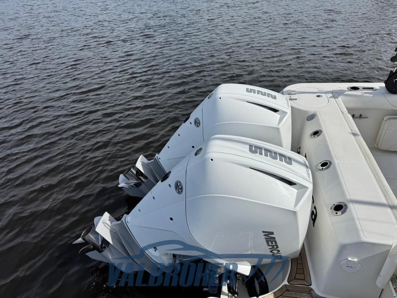 Boston Whaler 285 CONQUEST
