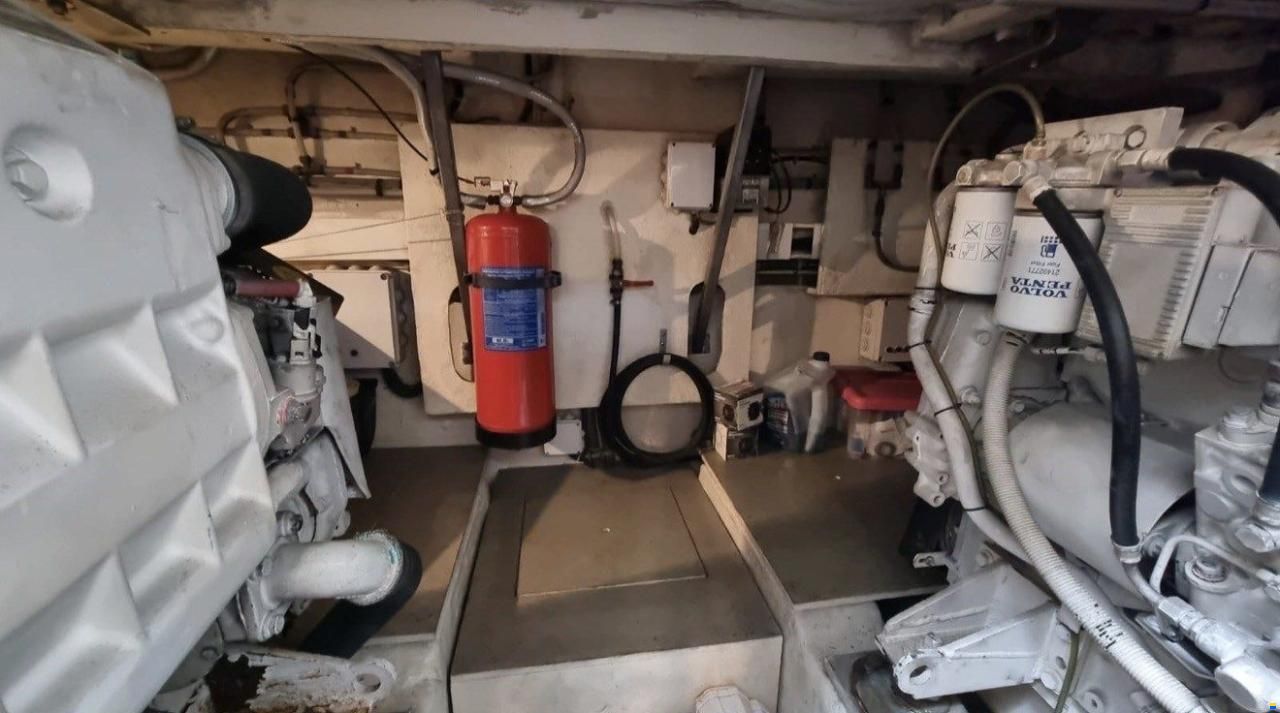 Ferretti 46