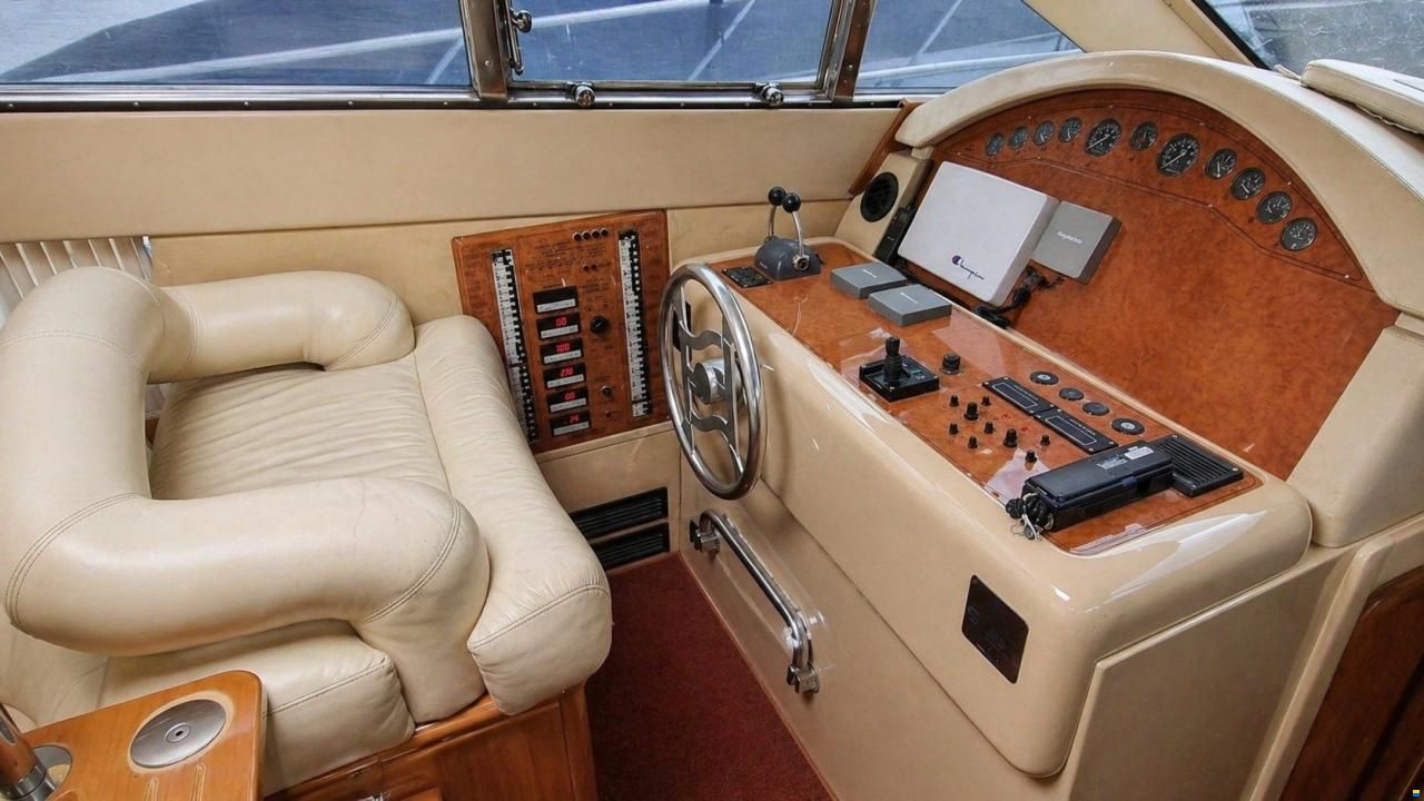 Ferretti 46