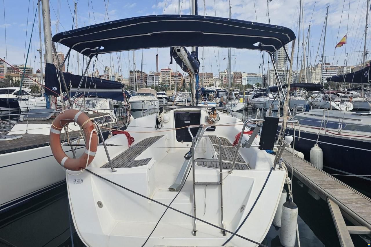 Dufour 325 Grand Large