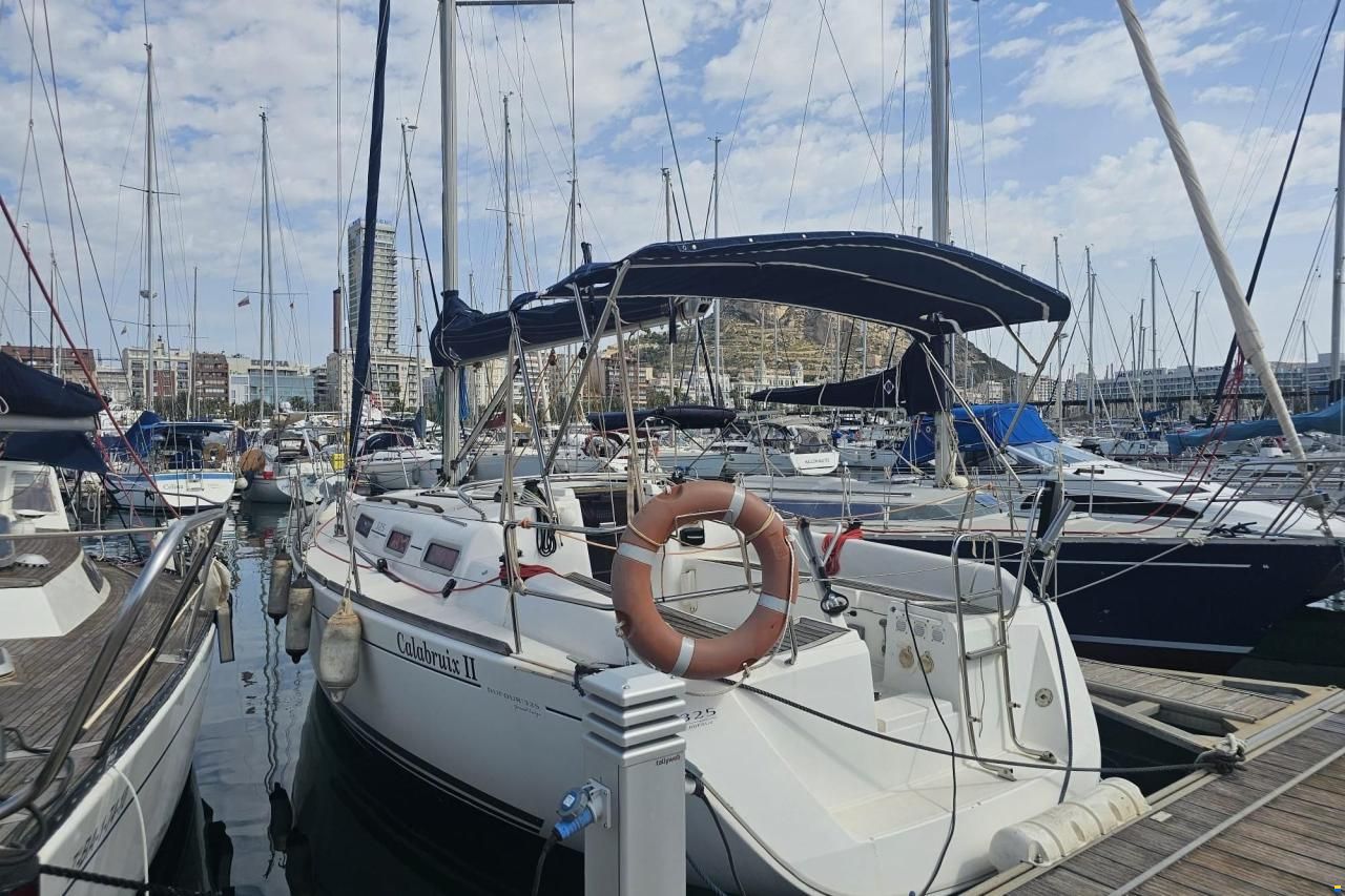 Dufour 325 Grand Large