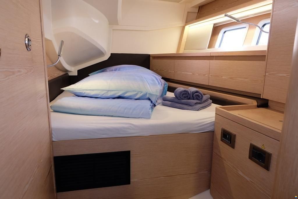 Hanse 588