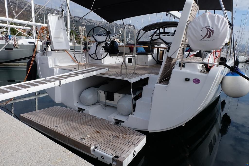 Hanse 588