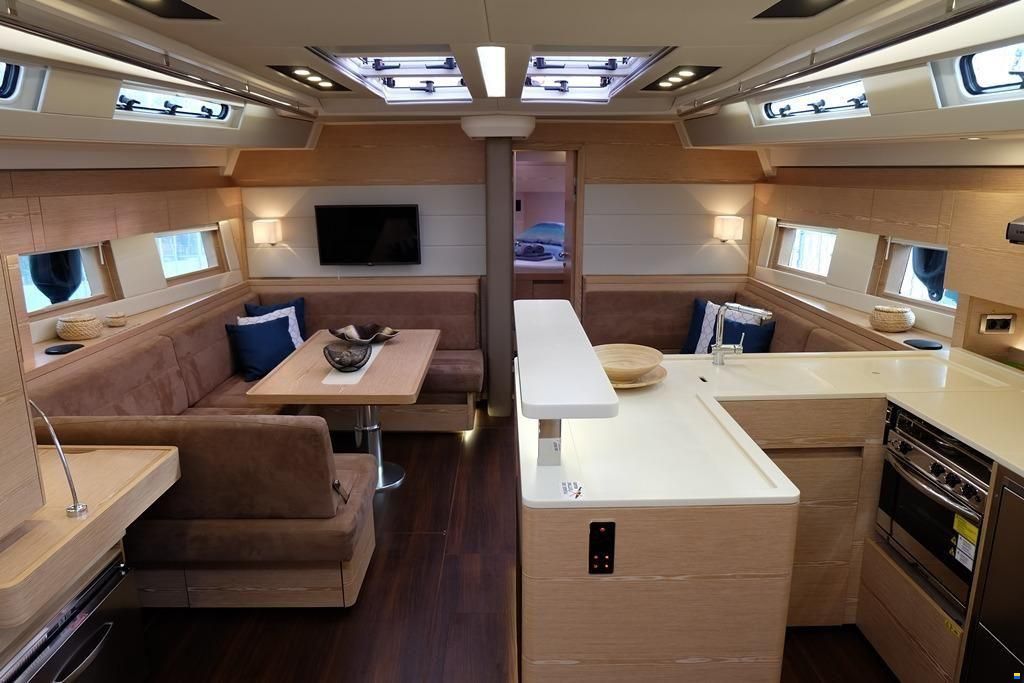 Hanse 588