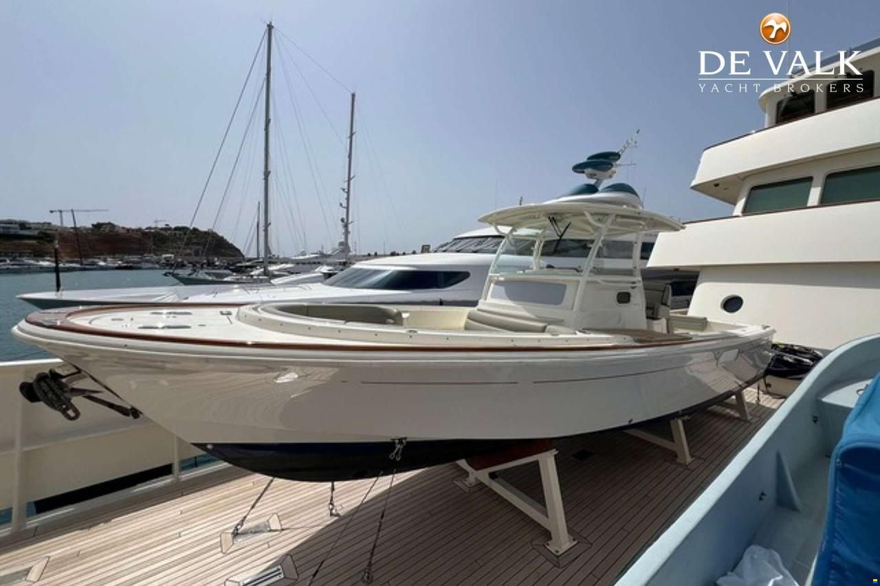 Hunt Surfhunter 33