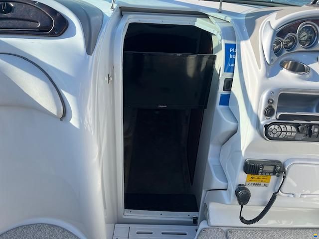 Crownline 275 CCR