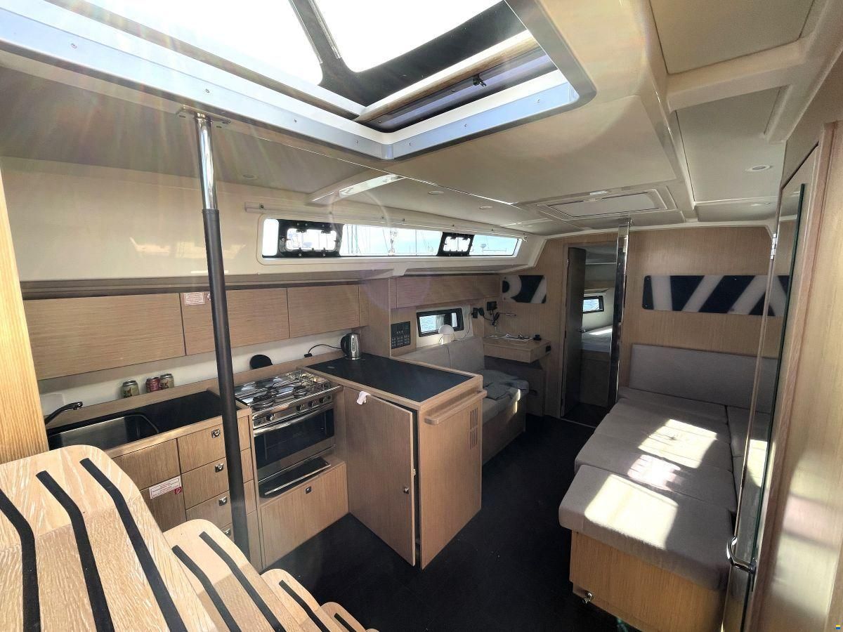Bavaria C38