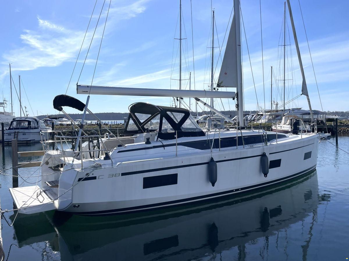 Bavaria C38