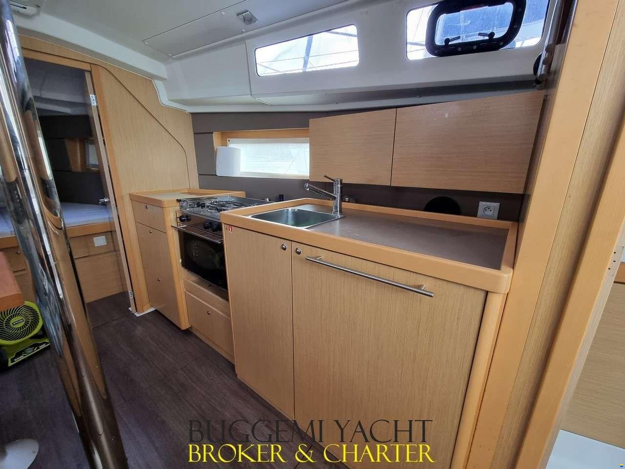 Beneteau OCEANIS 35