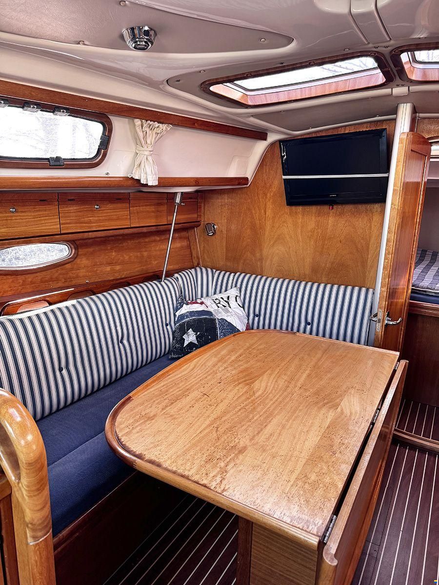 Bavaria 33 Cruiser