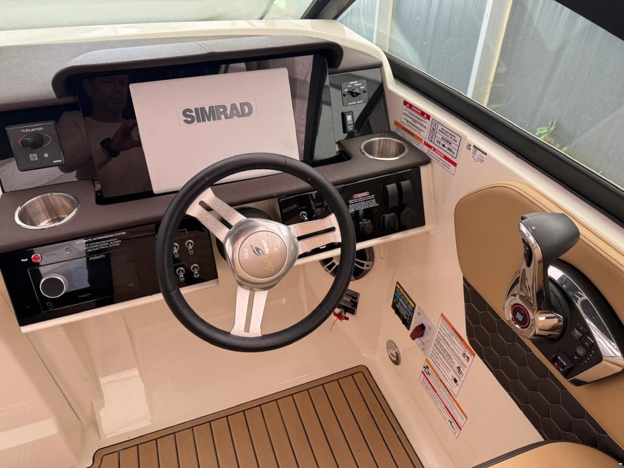 Sea Ray SDX 250