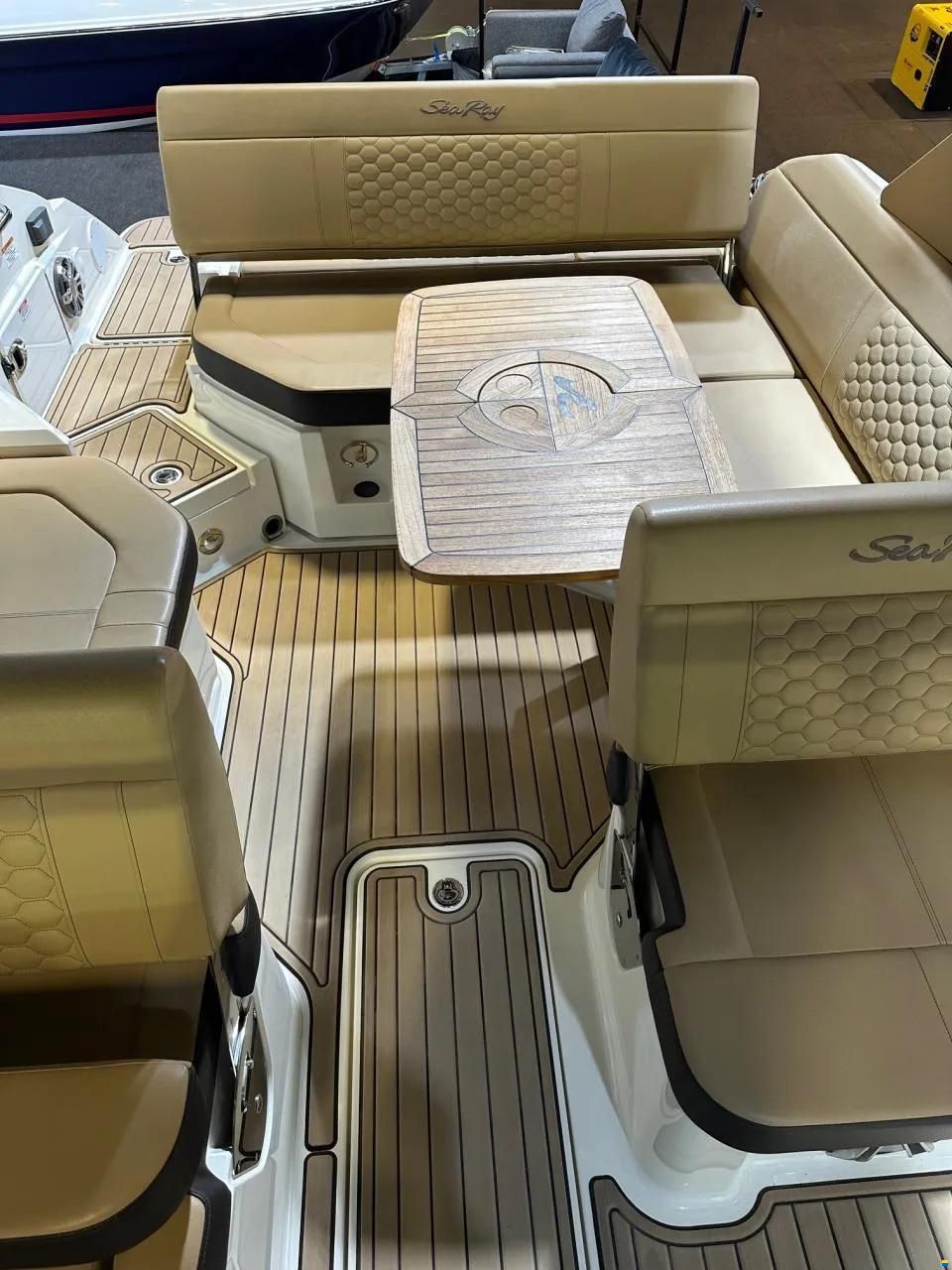 Sea Ray SDX 250