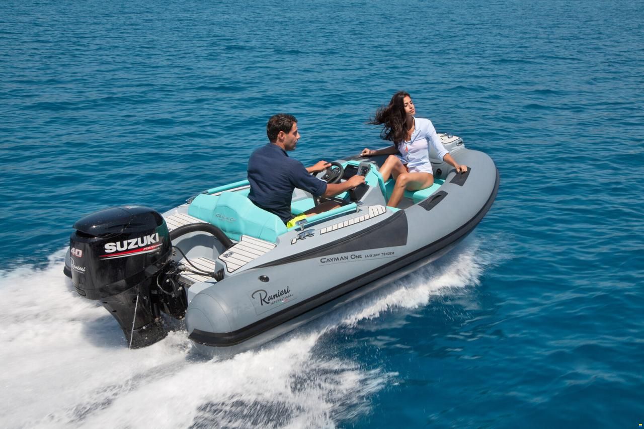 Ranieri Cayman One Luxuary Tender
