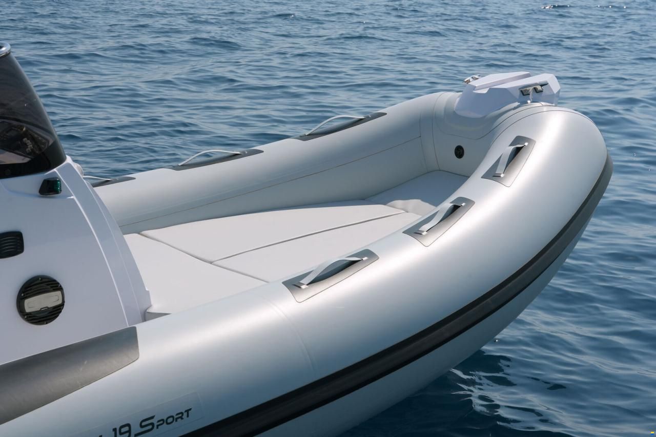 Ranieri Cayman 19 Sport