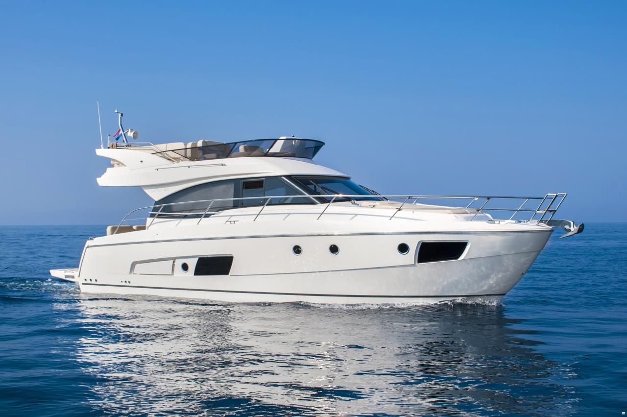 Bavaria Virtess 420 Fly