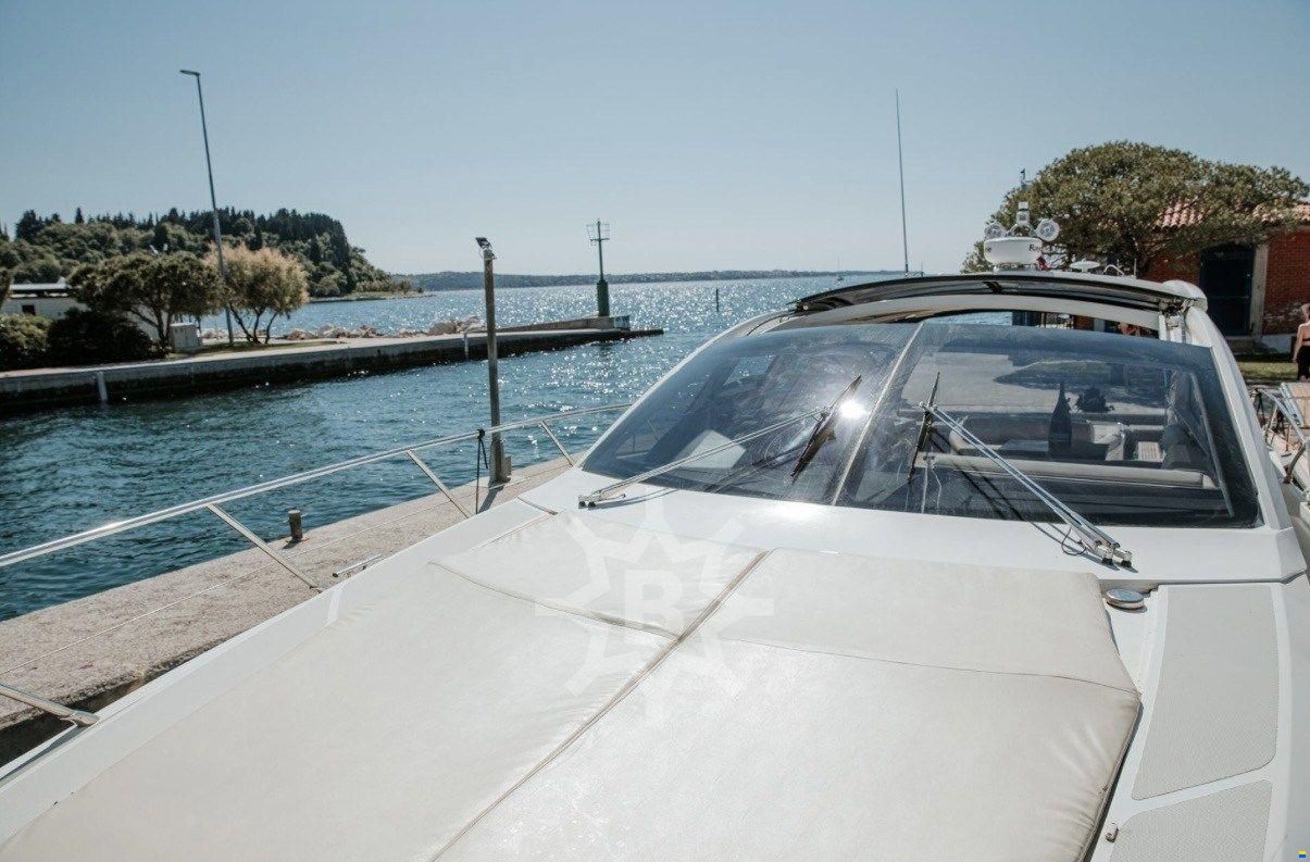 Azimut Atlantis 54