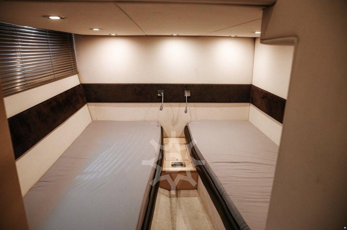Azimut Atlantis 54