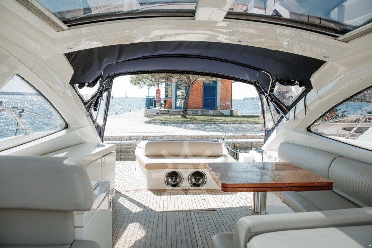Azimut Atlantis 54